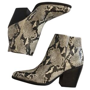 Soul Naturalizer 8.5 Mikey Snakeskin Print Ankle Boots Women’s Chunky Heels